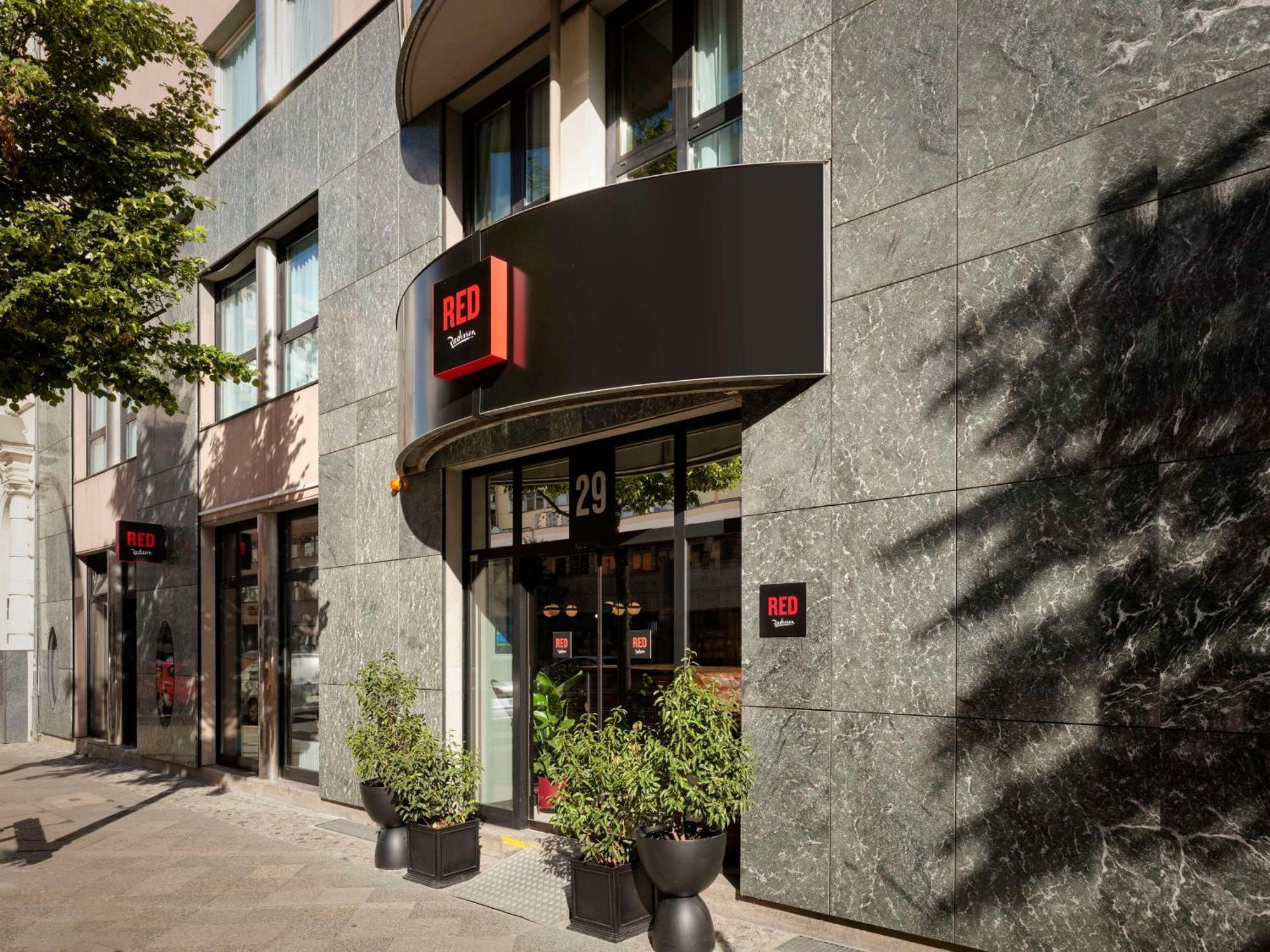 Radisson Red Berlin Kudamm — Photos 1